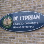 Ovaal-emaille-bord-Cyprian